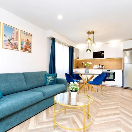 Bel Port De Avec Terrasse, Parking *