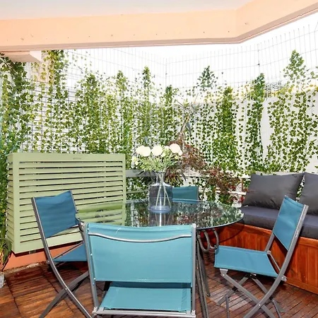 Bel Port De Avec Terrasse, Parking Daire Nice